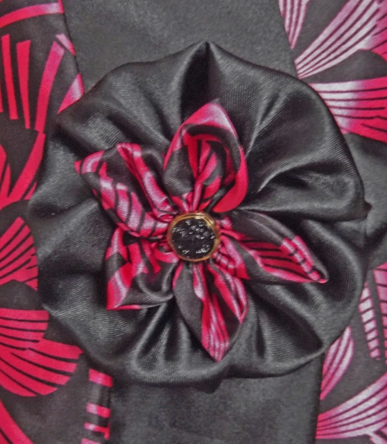 Lotus-Magenta & Black Deco Floral Kimono Style Wrap Robe 1920s - Image 4
