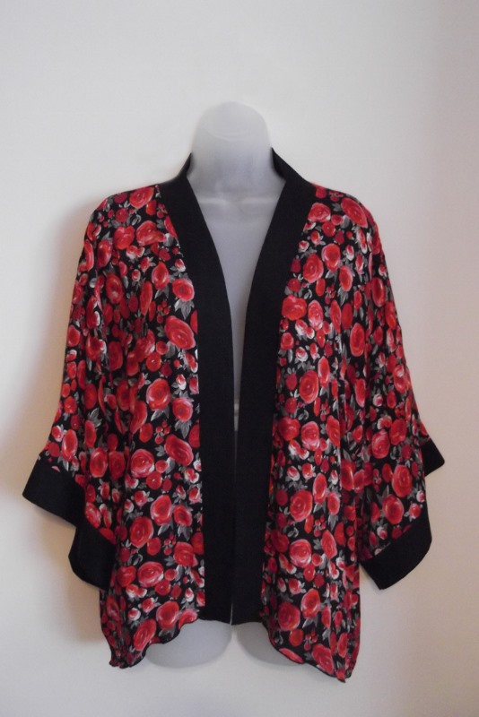 Classic Red Roses Kimono Style Jacket - Image 2