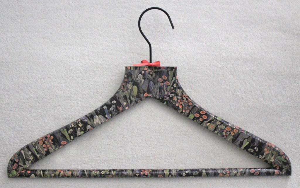 Wooden Decoupage Hangers - Image 6